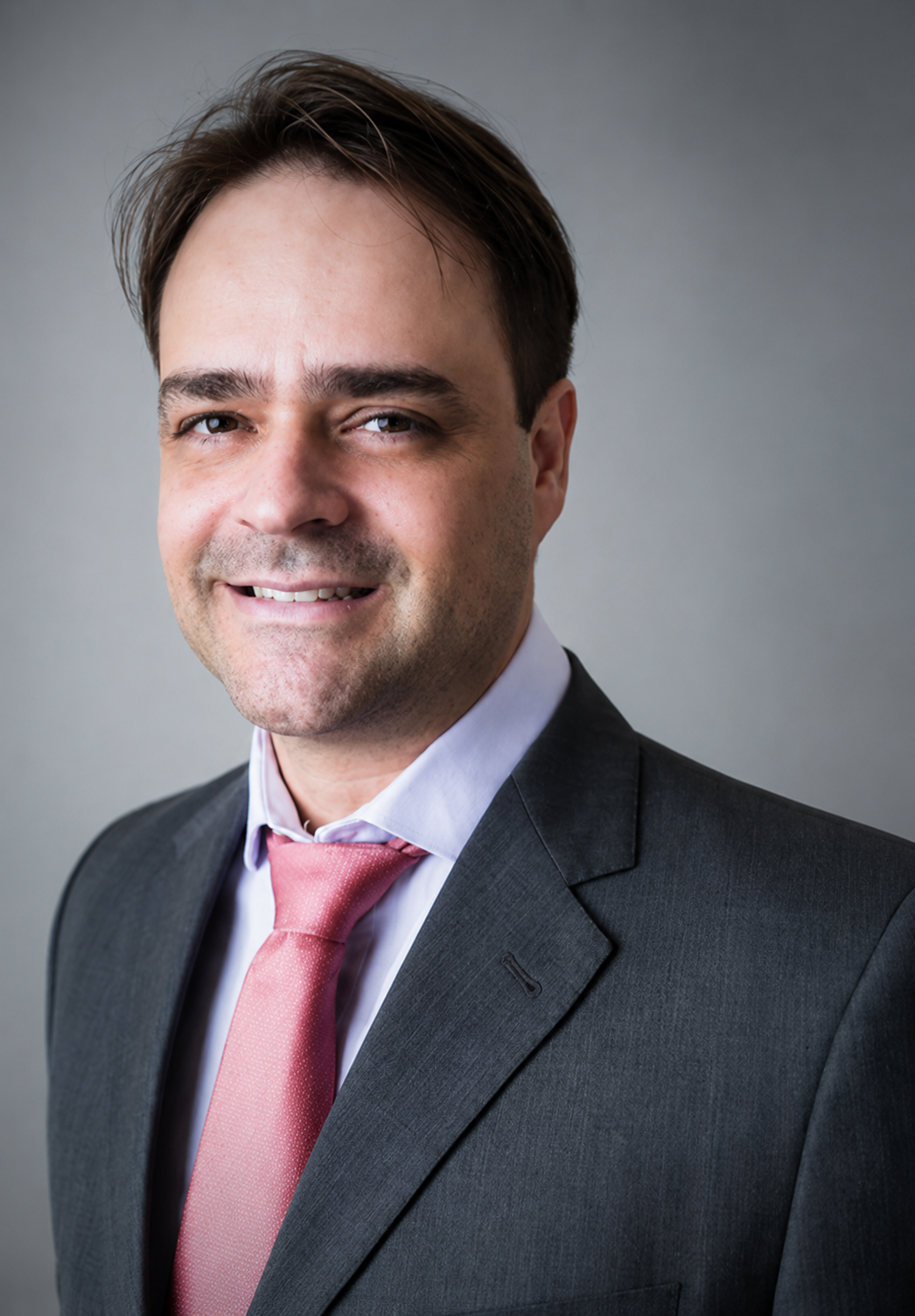 Dr. Marcelo Tostes